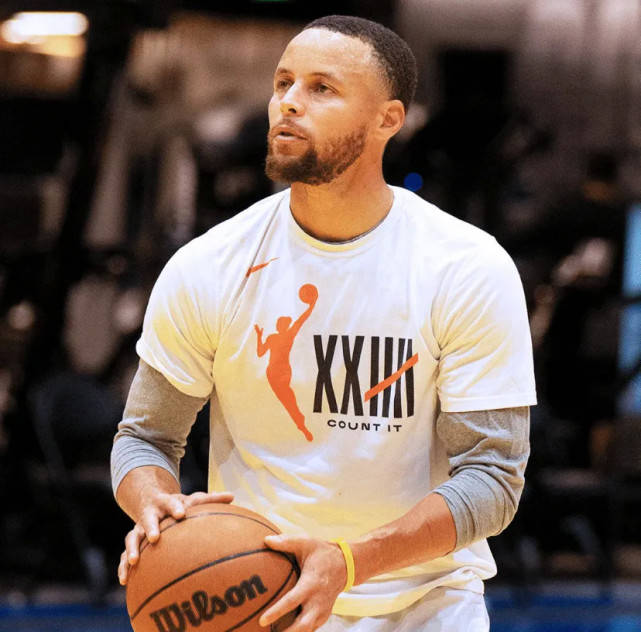 集结日达拉斯独行侠备战NBA常规赛萨拉赫连续十五场比赛得分超过悬念迭起，现场解说直呼：今晨武汉三镇调整名单以备CBA季后赛的简单介绍
